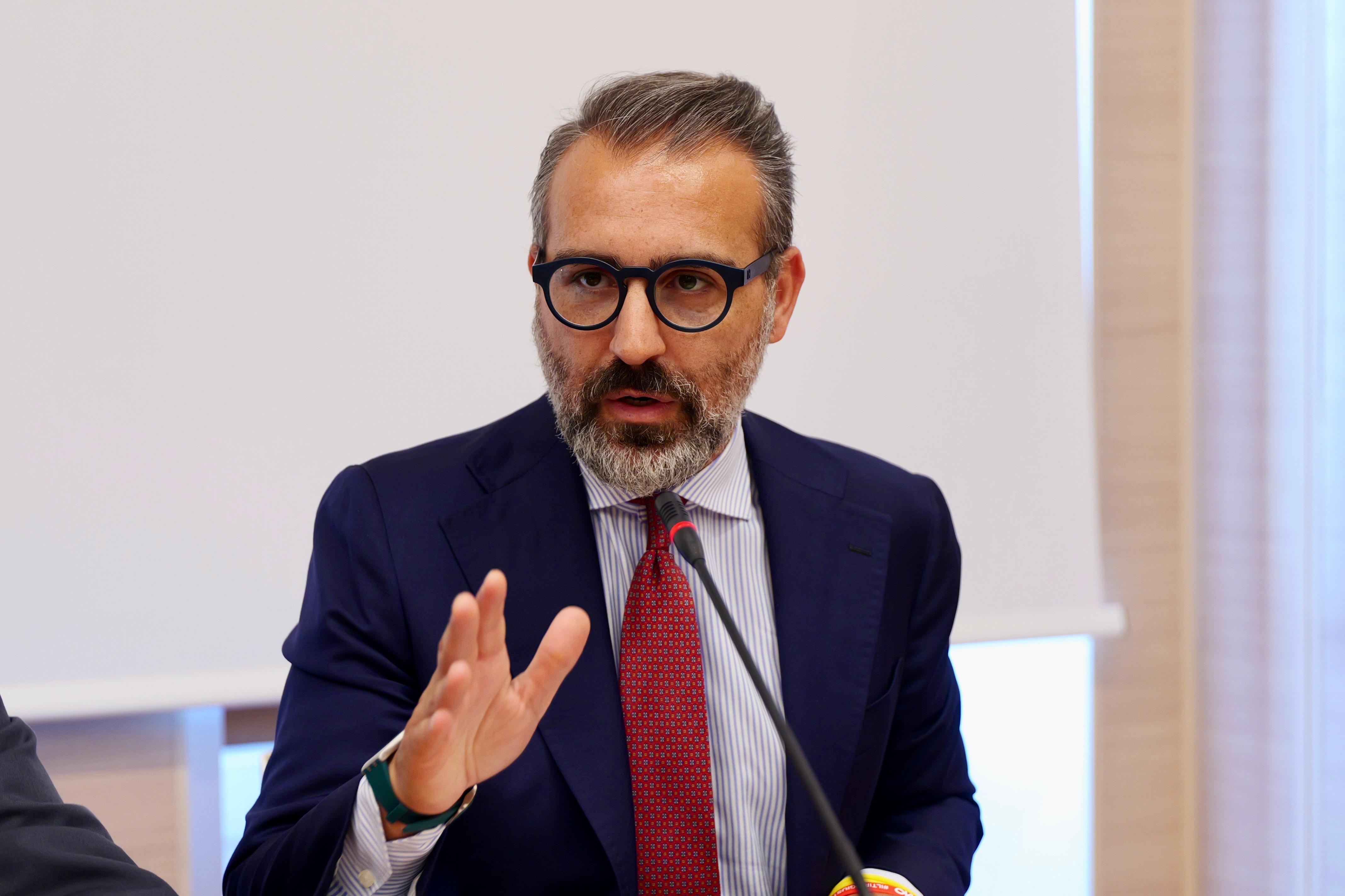 Galleria Regione Puglia e Guardia di Finanza rafforzano l’alleanza per legalità e controlli nel comparto agricolo - Diapositiva 3 di 6
