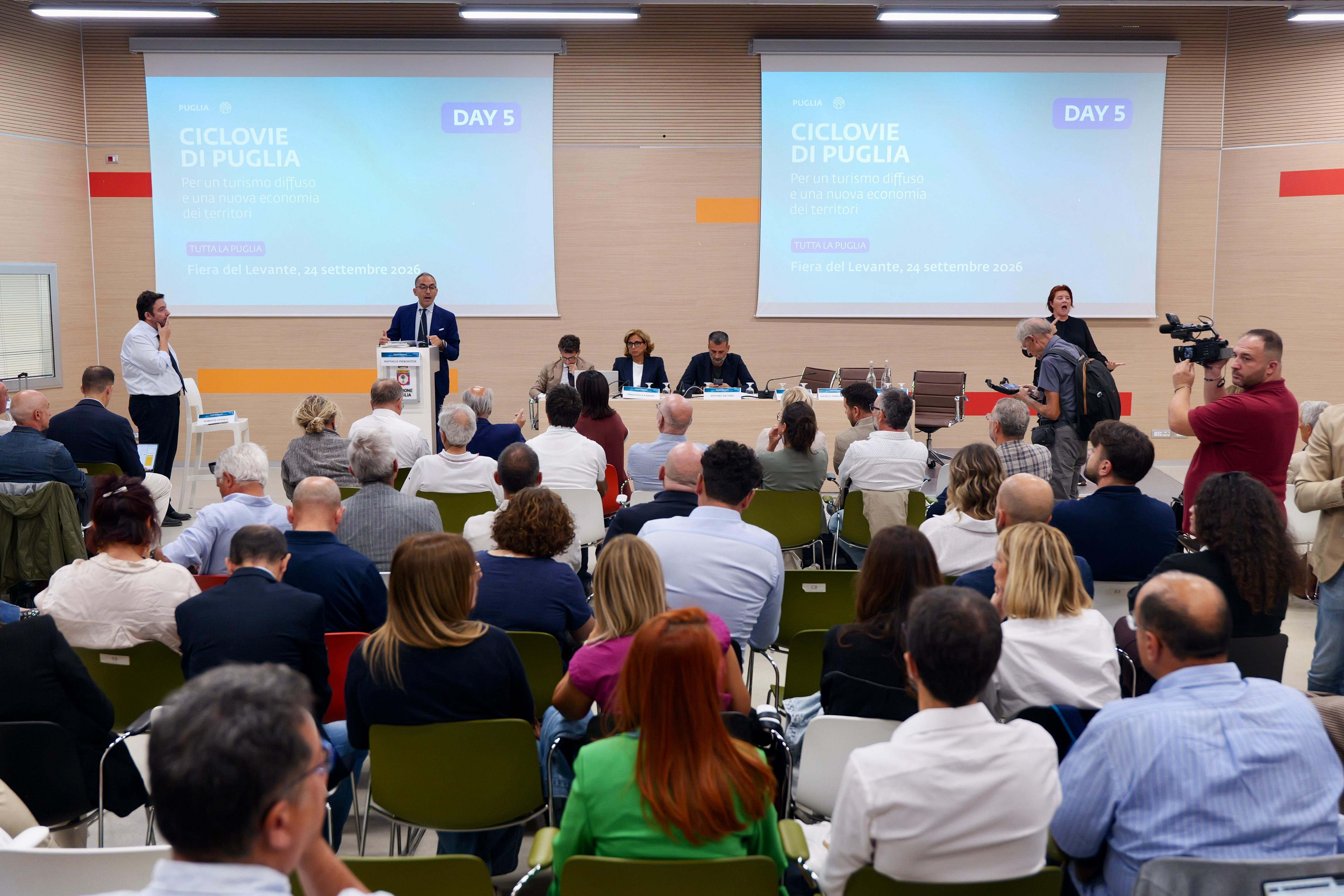 Galleria Ciclovie di Puglia, verso una nuova economia dei territori. Dalla Regione due nuovi interventi da 26,7 milioni - Diapositiva 3 di 6
