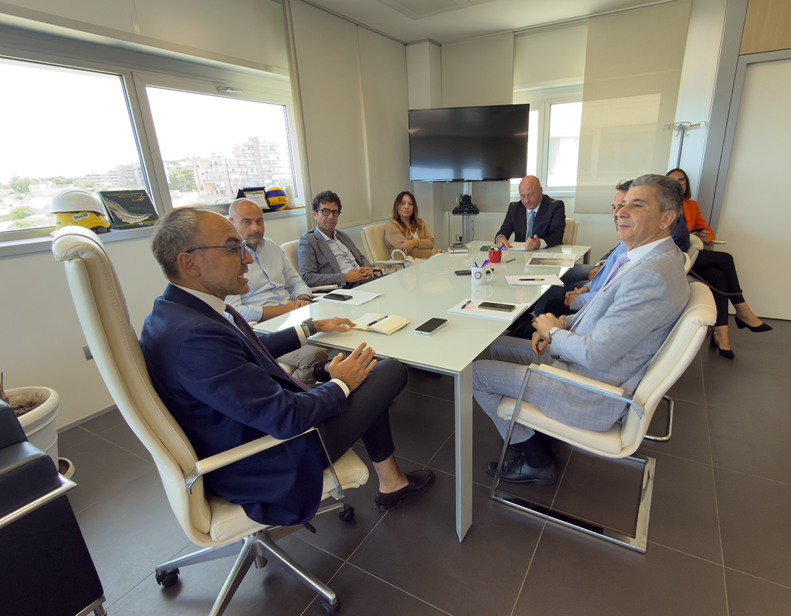 Galleria Giochi del Mediterraneo, Piemontese convoca il tavolo sulla viabilità: riapre il ponte sulla Statale 7 e giovedì nuovo vertice per gli interventi di accessibilità a Taranto - Diapositiva 1 di 2