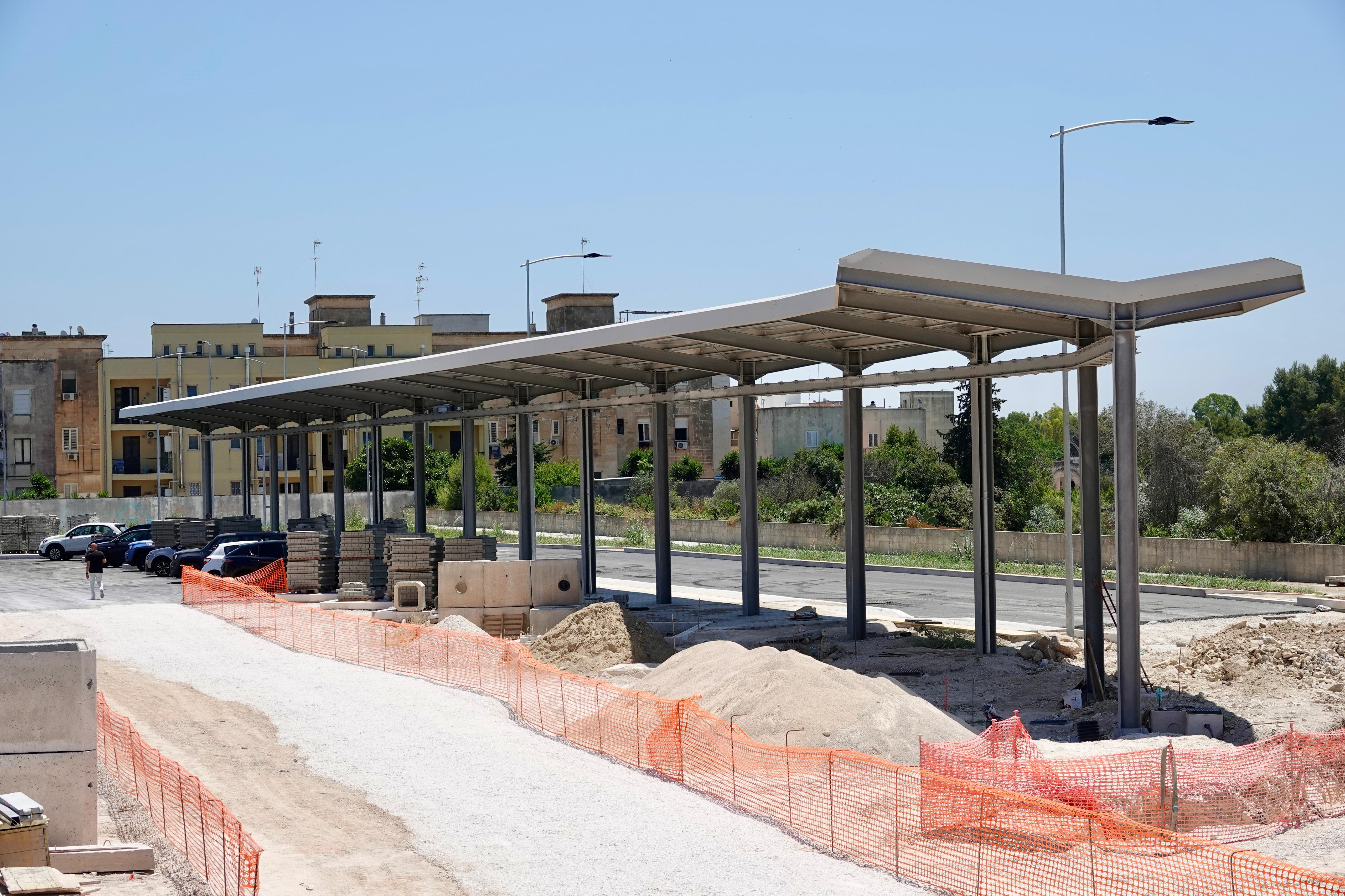 Galleria Mobilità, Decaro e Piemontese a Lecce per il sopralluogo al nuovo ingresso della stazione ferroviaria - Diapositiva 11 di 13